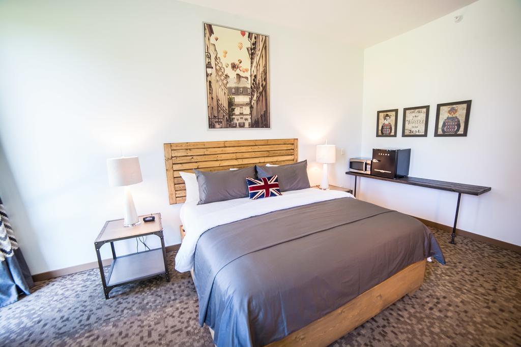 Okoboji Commons Hotel Buitenkant foto