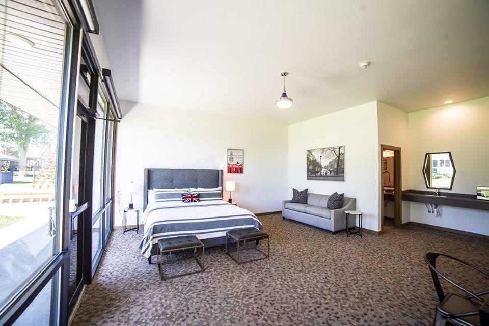 Okoboji Commons Hotel Buitenkant foto