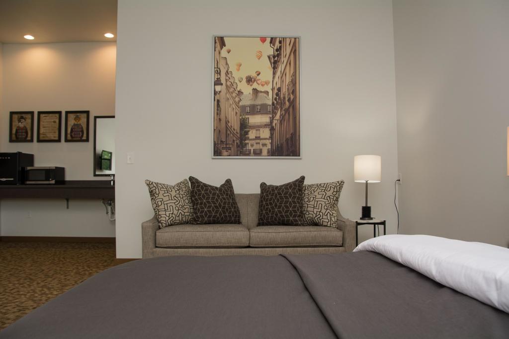 Okoboji Commons Hotel Buitenkant foto