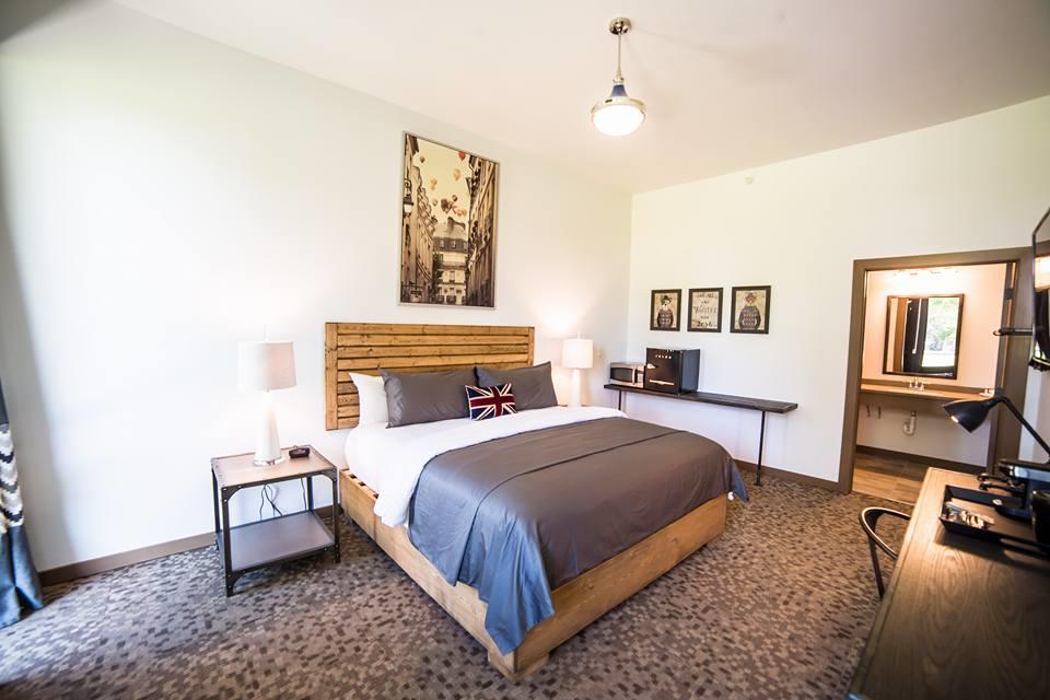 Okoboji Commons Hotel Buitenkant foto